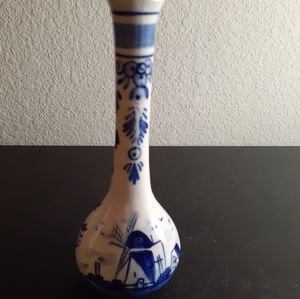 GORGEOUS Delfts Blue Holland 6" Bud Vase.